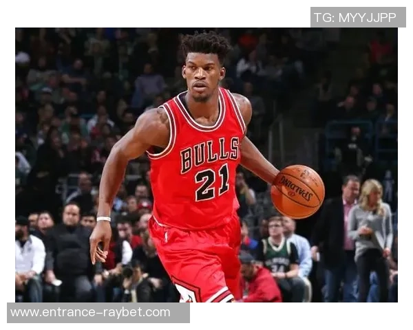 吉米巴特勒带领球队奋勇争先展现领袖风范与不屈精神