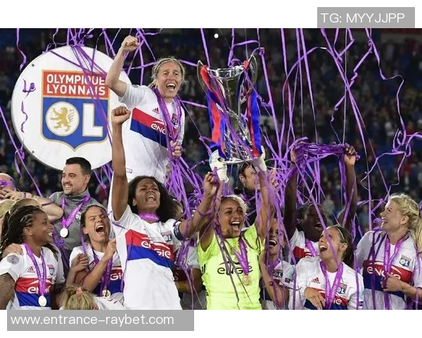 大巴黎女足对阵里昂精彩视频回顾与比赛亮点分析