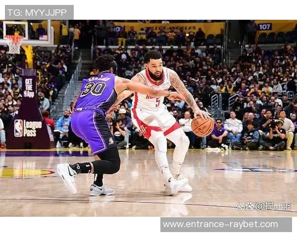 弗雷德范弗利特的崛起之路与NBA赛场的辉煌成就分析 弗雷德范弗利特的崛起之路与NBA赛场的辉煌成就分析